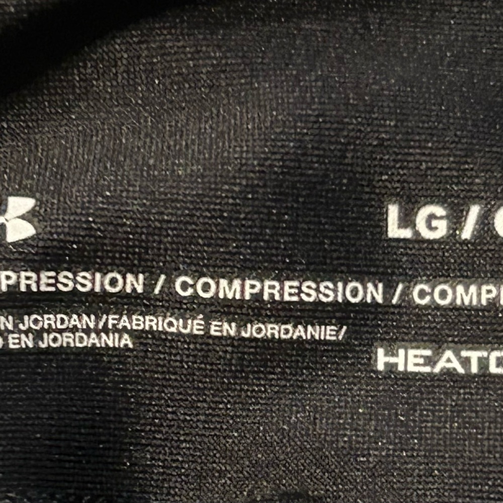 Under Armour leggings with zippers at ankles and pocket